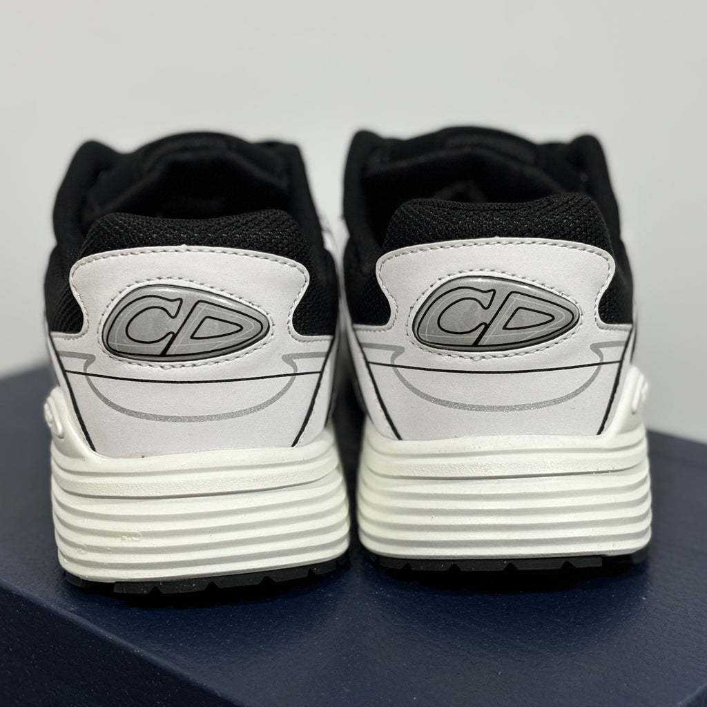 DIOR B30 "WHITE AND BLACK"