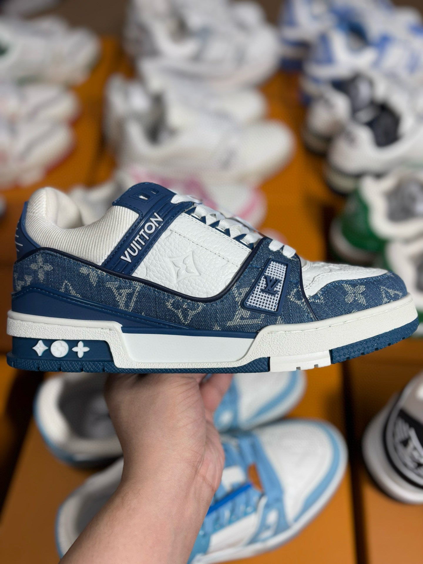 LOUIS VUITTON SNEAKER "RACER BLUE"
